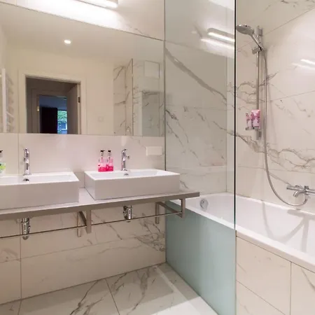 Apartment Premium Near Parlament In @yourvienna *