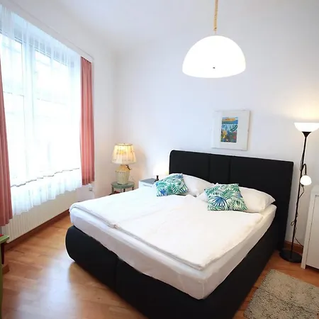 Leopoldsgasse 2* Вена