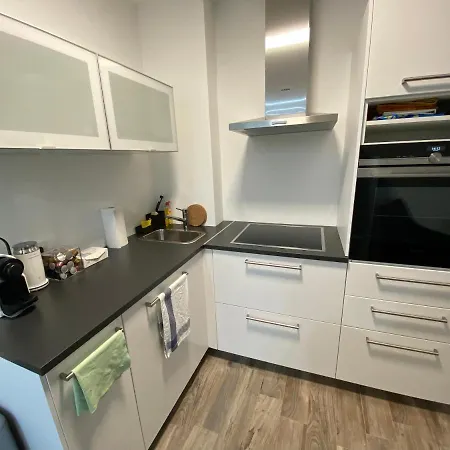Kg38 - Modern Living *