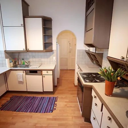 Leopoldsgasse 2* Вена