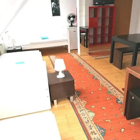 Hostel Favoriten-rooms *