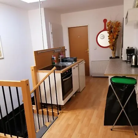 Favoriten-rooms Hostel *