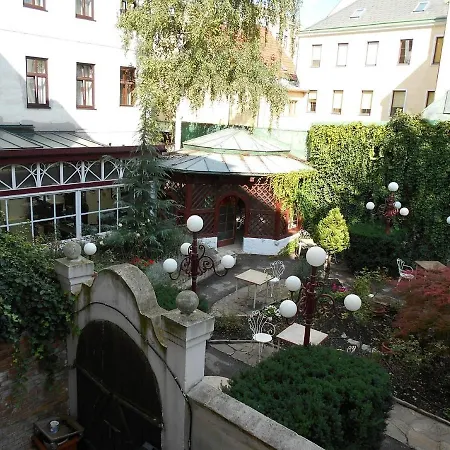 Raimundhof 3*