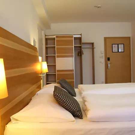 أرته ستاتهاليه 4*