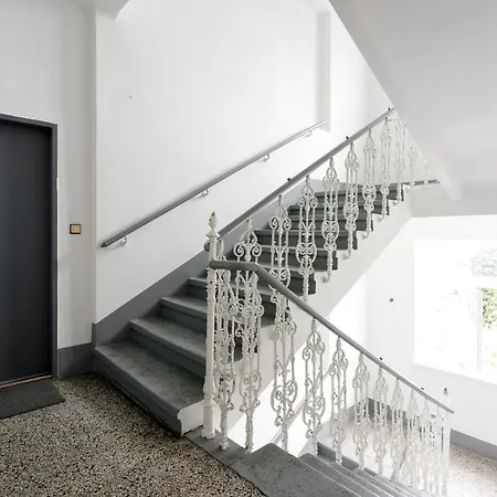 Central And Chic - Next To Metro U1 Apartman *