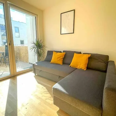 Appartement Modern & Sunny 52m2 With Balcony & Fast Wifi