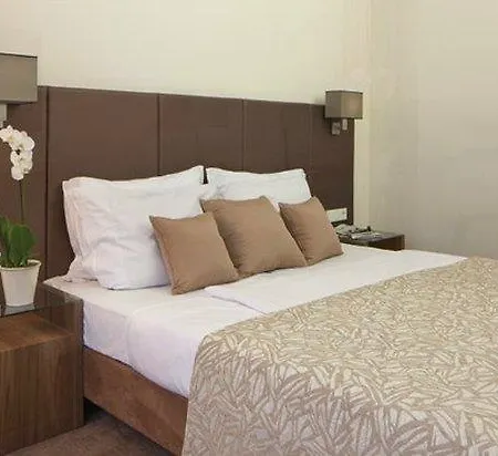 Austria Trend Doppio Hotell 4*