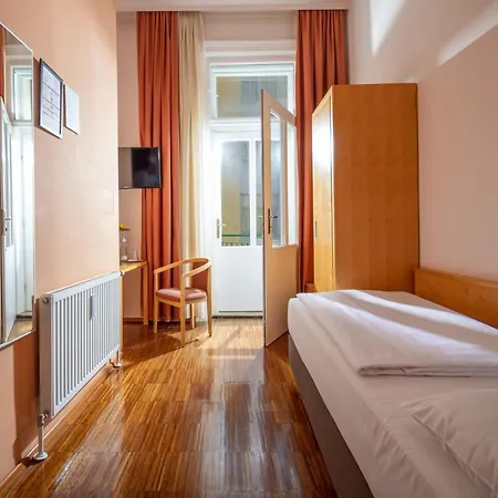 Post Hotel