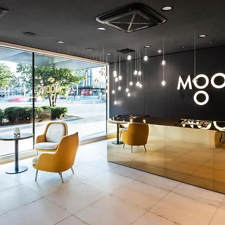Mooons Hotel 4*