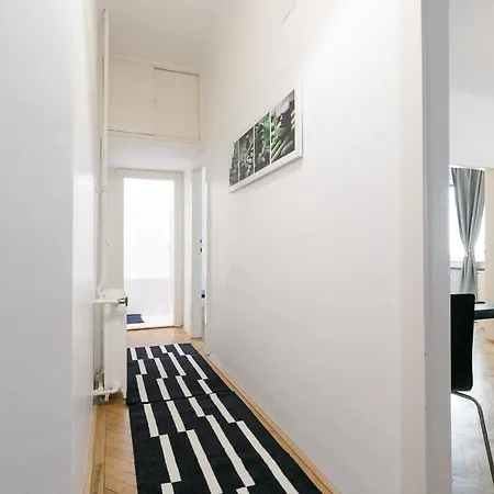 Operastreet Black & White Apartment *