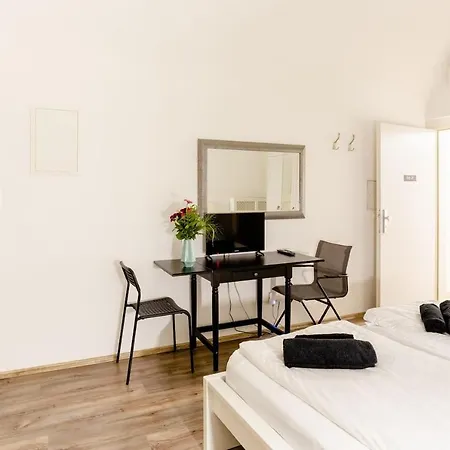 Air Condition I Sights In Walking Distance I 201 Mbit Wifi Lejlighed *