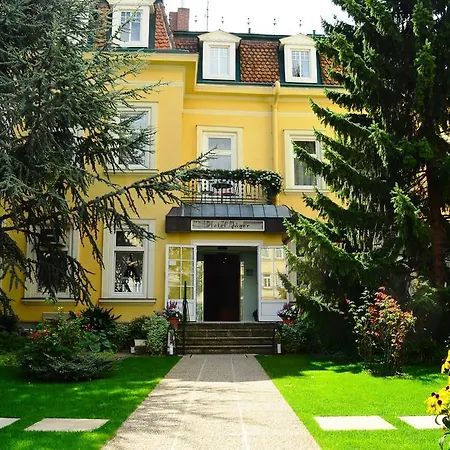 Jaeger - Family Tradition Since 1911 Vienna