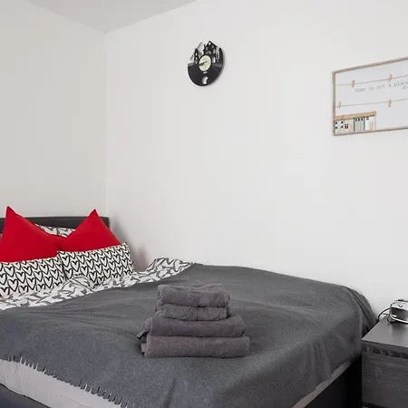 Apartment New Shalalaliving - Lovenest Or Workspace Near Schoenbrunn Bg