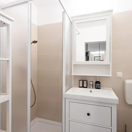 New Shalalaliving - Lovenest Or Workspace Near Schoenbrunn Bg Vienna
