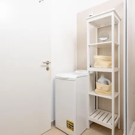 Apartment New Shalalaliving - Lovenest Or Workspace Near Schoenbrunn Bg