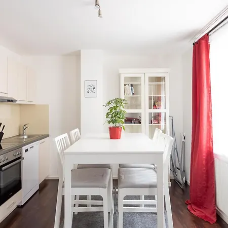 Apartment New Shalalaliving - Lovenest Or Workspace Near Schoenbrunn Bg Vienna