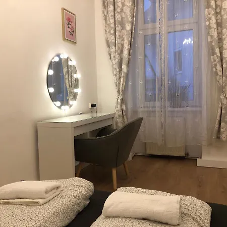 Apartament Near Subway Station 2 *
