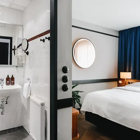 Gilbert Hotel
