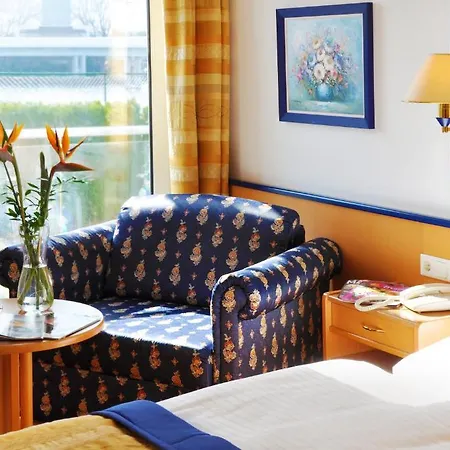 Strandhotel Alte Donau Hotel