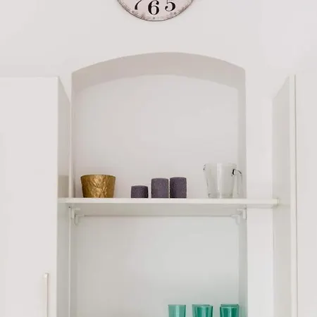 Luxurious And Spacious 5 Min Walk To City Center, 1-2 Appartamento
