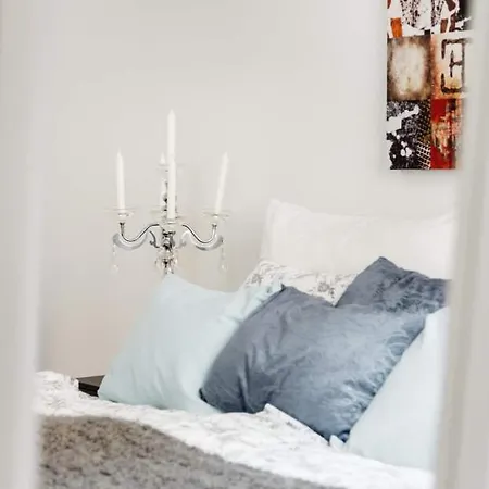 Appartamento Luxurious And Spacious 5 Min Walk To City Center, 1-2 *