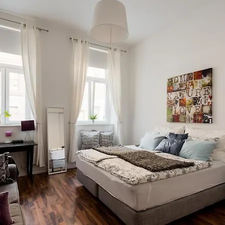 Appartamento Luxurious And Spacious 5 Min Walk To City Center, 1-2