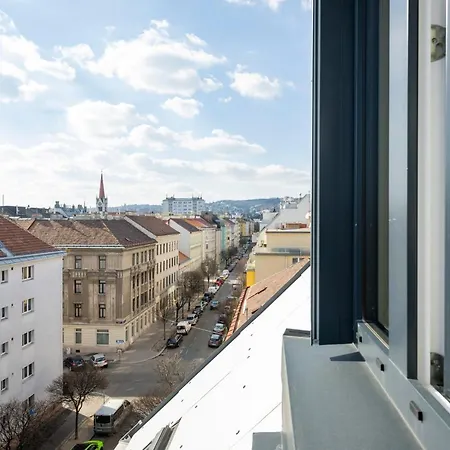 Rooftop Mit Grosser Terrasse *