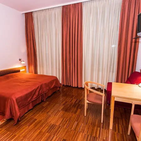 Post Hotel Viena