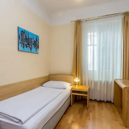 Graf Stadion Hotel Vienne