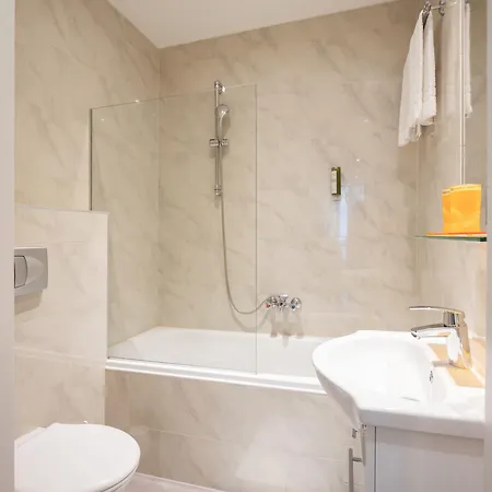 Aparthotel The Levante Rathaus 4*