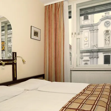 Bed & Breakfast Continental Hotel-pension 4*