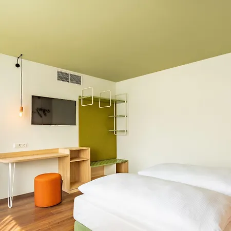 Hotell The Weekend 4*