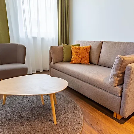 Hotell The Weekend 4*