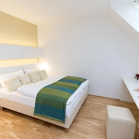 Smart Living - Wien Hauptbahnhof - Self Check-in Vienna