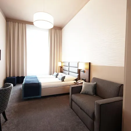 Hotel Drei Kronen 3*