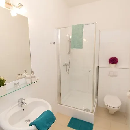 Checkvienna - Lassallestrasse Apartment