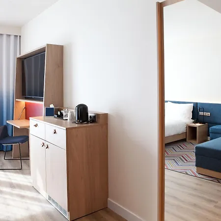 Hampton By Hilton Messe 3*