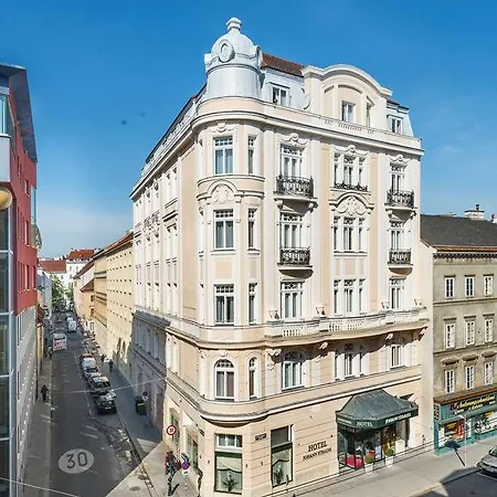 Johann Strauss Hotel 4*