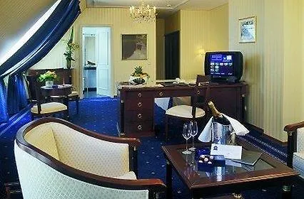 Hotel Ambassador