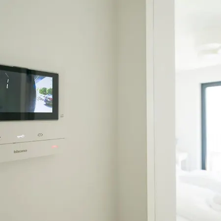 Ottakring Balcony Apartment