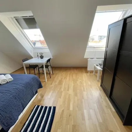Eca Rooftop Live - Private & Serviced Homestay
