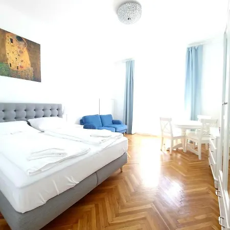 Herzlich Willkommen - Küss Hand 3 Apartment
