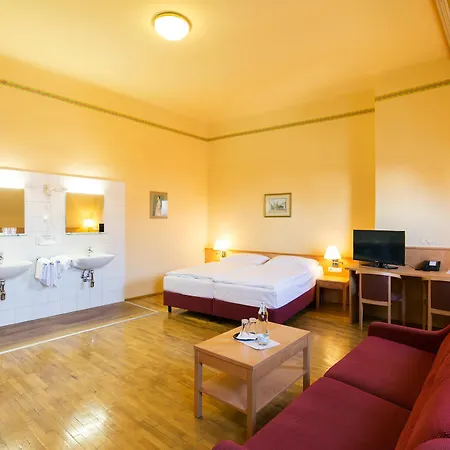 Post Hotel