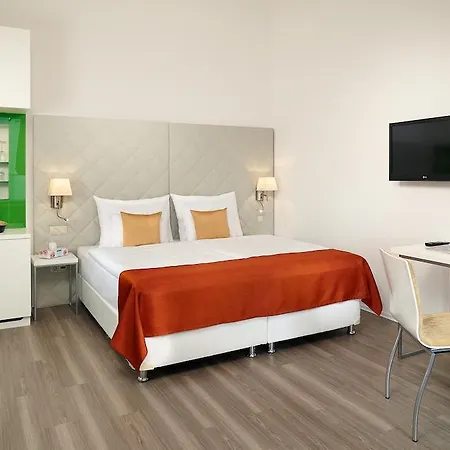 Hotel Fortyplusone - Newly Renovated! Wenen