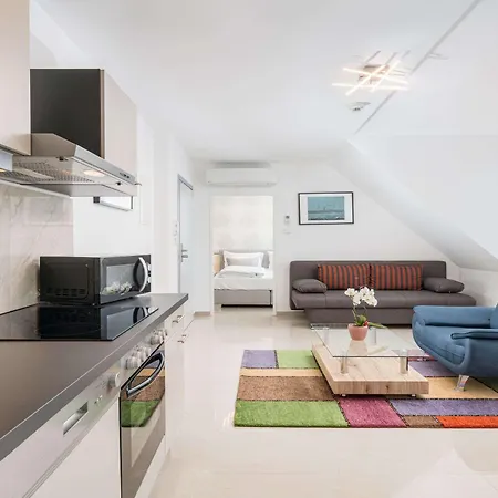 Western Celebrity Apart-hotel 4*