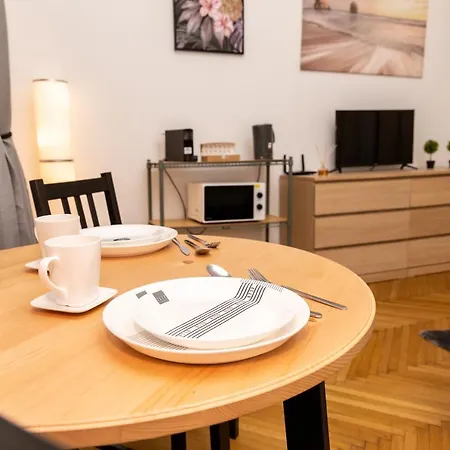 The Place, In The 7th District Of Apartment