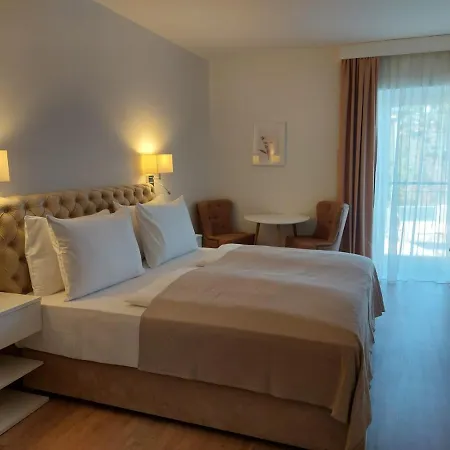 Gartenhotel Altmannsdorf Hotel