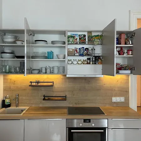 Luxury 2br Neubaugasse Apartament *