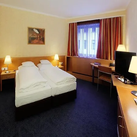 Strudlhof Hotel 4*