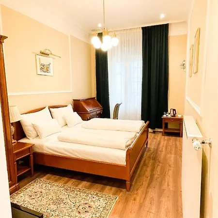 Hotel Arenberg Boutique Zentrum 4*